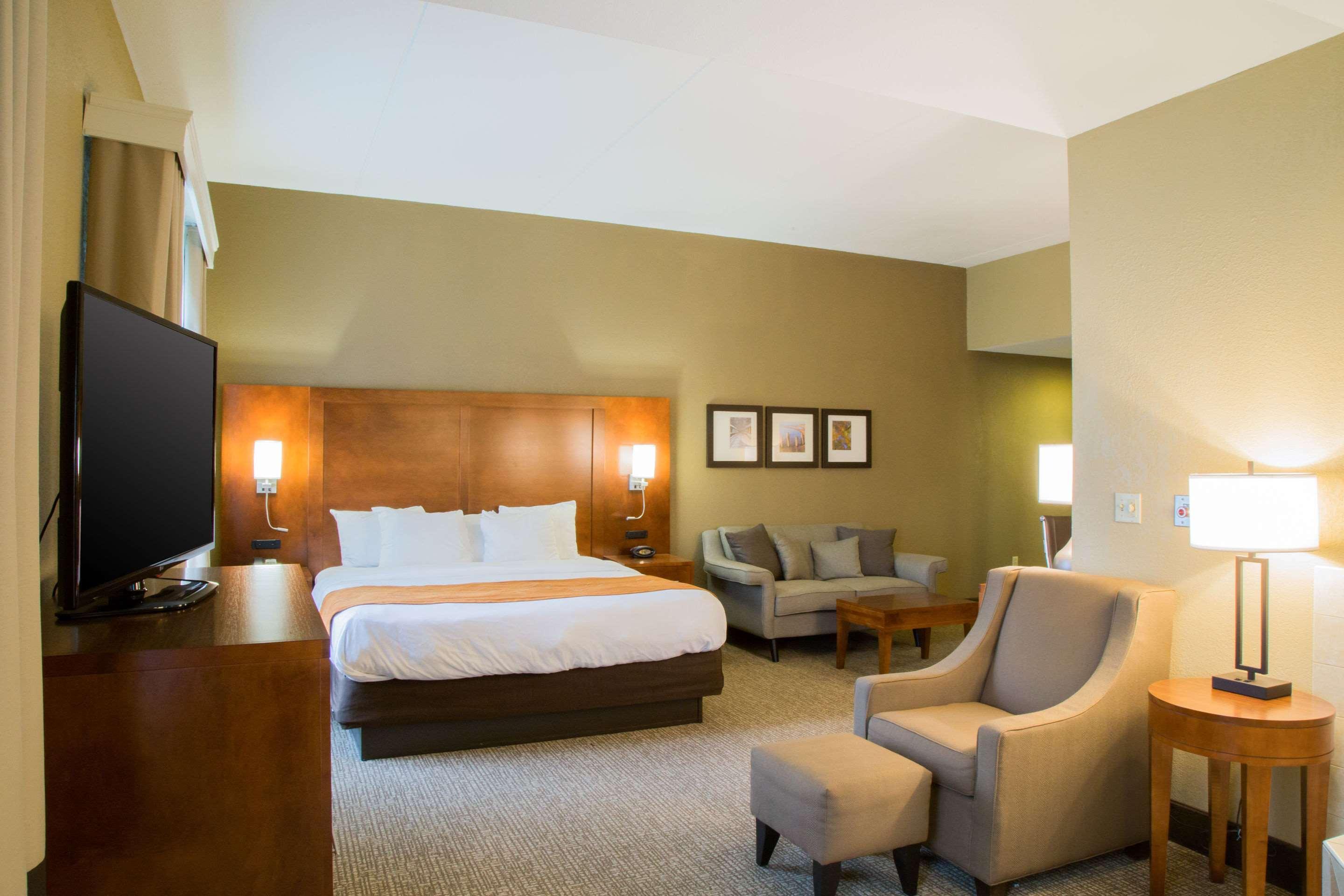 Comfort Grand Rapids South Hotel